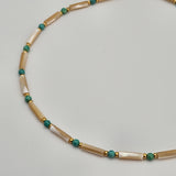 Collana in madreperla e howlite verde – Collezione Duna