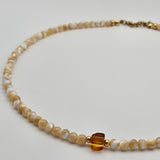 Collana in madreperla e ambra – Collezione Duna